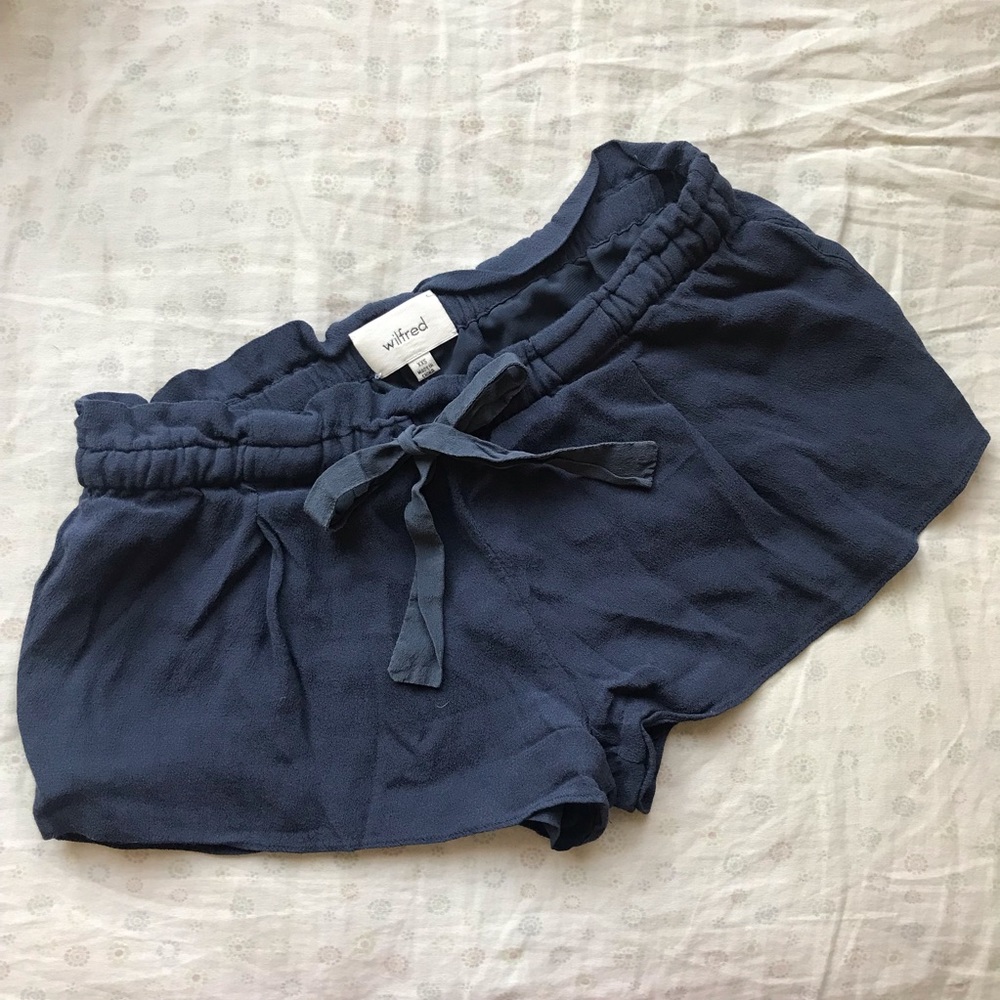 Aritzia Wilfred Montrouge Crepe Shorts Paperbag Waist XXS Dusty Blue